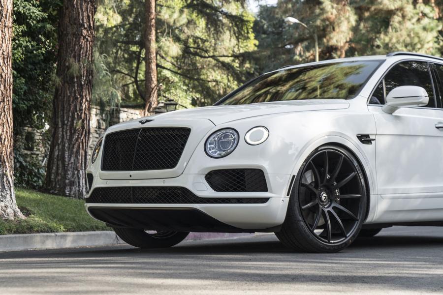 Детали экстерьера Bentley Bentayga on Forgiato Wheels (Undice-ECL) 2017 года  (фото 2 из 4)